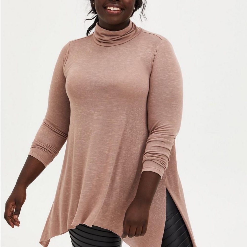 Long sleeve flowy turtleneck